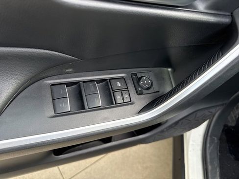 Used 2024 Toyota RAV4 XLE image 23
