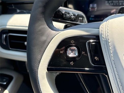 New 2025 Lincoln Aviator Black Label w/ Black Label Special Edition image 27