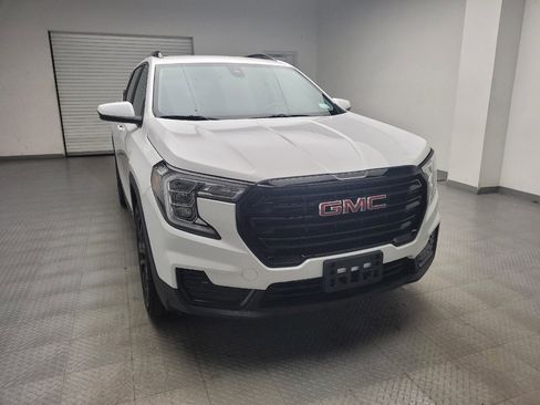 Used 2022 GMC Terrain SLE w/ Elevation Edition AWD/4WD image 14