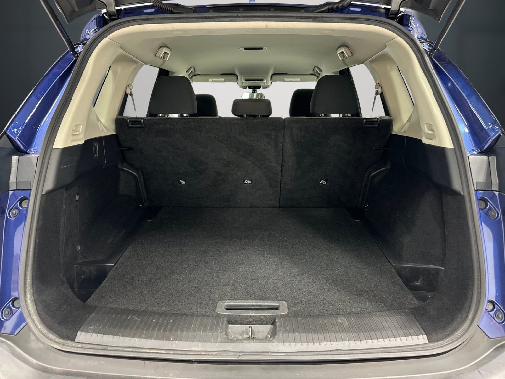Used 2021 Nissan Rogue S AWD/4WD image 12