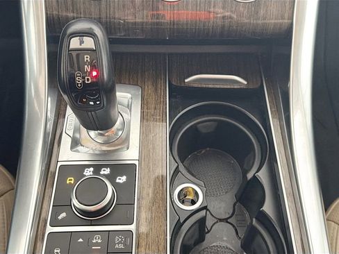 Used 2016 Land Rover Range Rover Sport HSE image 18