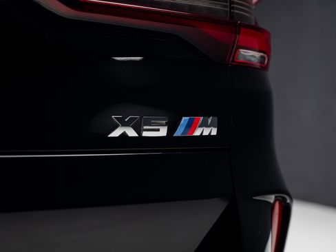 Used 2022 BMW X5 M w/ Executive Package AWD/4WD image 32