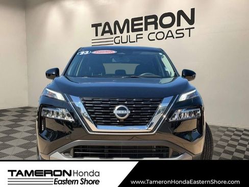 Used 2023 Nissan Rogue SV FWD image 2
