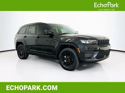 Used 2025 Jeep Grand Cherokee Altitude