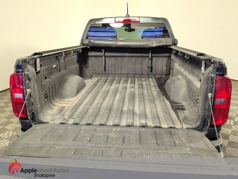 Used 2015 Chevrolet Colorado Z71 image 9