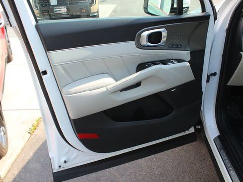 Used 2023 Kia Sorento SX Prestige AWD/4WD image 22