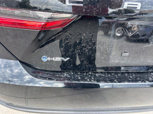 Used 2025 Toyota Camry LE w/ Convenience Package FWD image 5