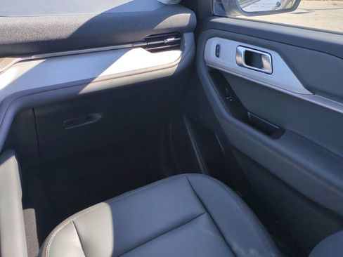 New 2026 Ford Explorer Active w/ Active Comfort Package image 20