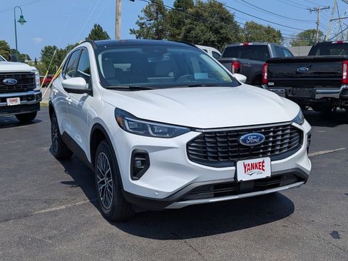 New 2025 Ford Escape SE w/ PHEV Premium Package image 1