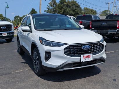 New 2025 Ford Escape SE w/ PHEV Premium Package