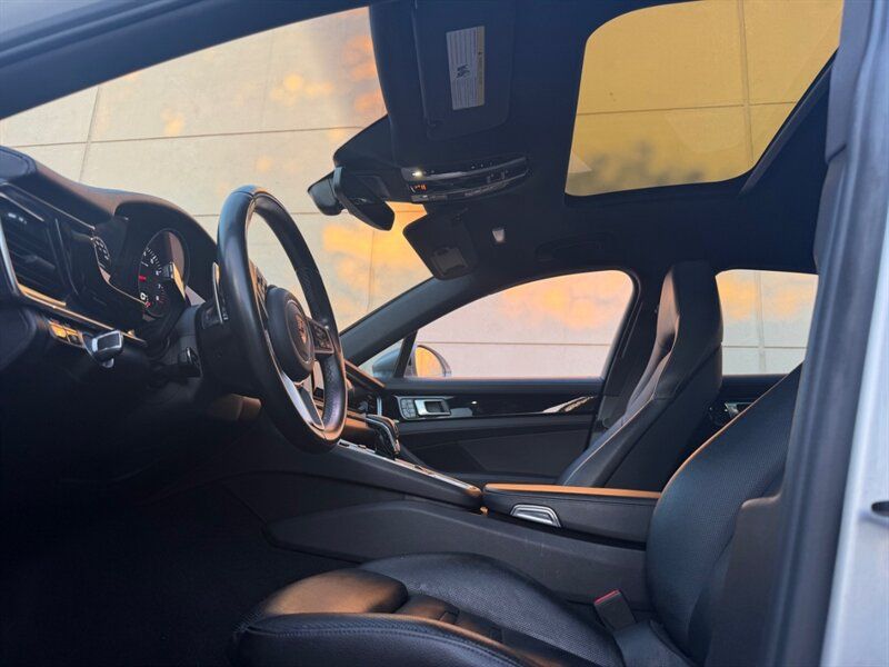 Used 2017 Porsche Panamera 4 AWD/4WD image 20