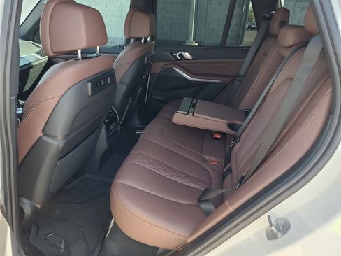 Used 2022 BMW X5 xDrive45e w/ M Sport Package image 9