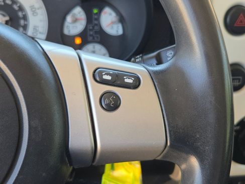 Used 2014 Toyota FJ Cruiser 4WD w/ Convenience Package image 21