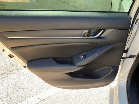 Used 2020 Honda Accord Sport image 10