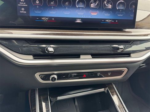 Certified 2023 BMW X7 xDrive40i w/ Premium Package image 13