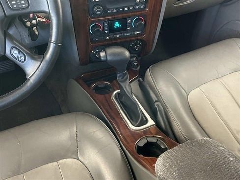 Used 2004 GMC Envoy SLT image 14