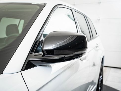 Used 2023 Jeep Grand Cherokee 30th Anniversary image 17