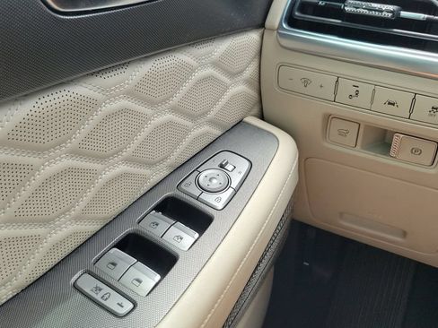 Used 2020 Hyundai Palisade Limited FWD image 19