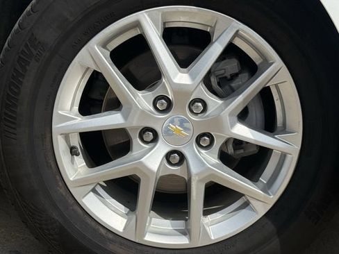 Used 2022 Chevrolet Equinox LT FWD image 10