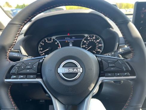 New 2025 Nissan Altima 2.5 SR w/ SR Premium Package image 17