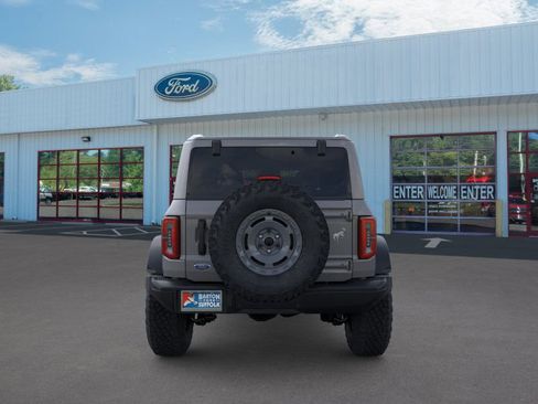 New 2025 Ford Bronco Badlands image 5