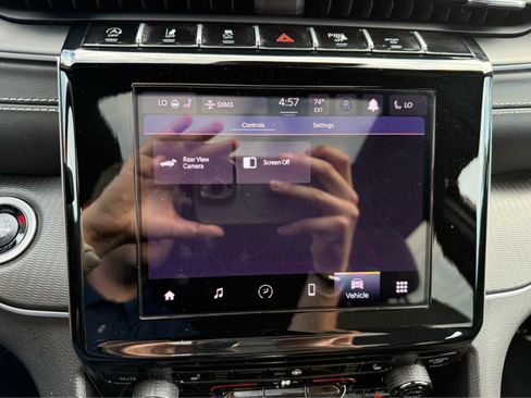 Used 2025 Jeep Grand Cherokee Laredo X w/ Luxury Tech Group I AWD/4WD image 20