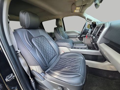 Used 2017 Ford F150 XLT w/ Equipment Group 301A Mid AWD/4WD image 9