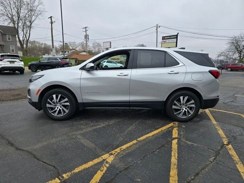 Used 2022 Chevrolet Equinox LT image 4