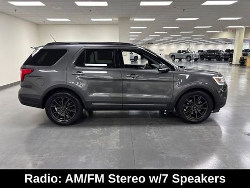Used 2018 Ford Explorer XLT w/ Equipment Group 202A FWD image 8