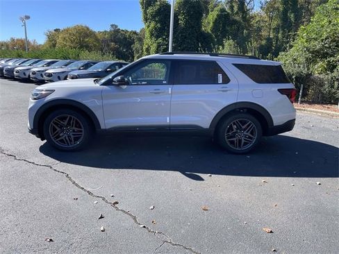 New 2026 Ford Explorer ST image 30