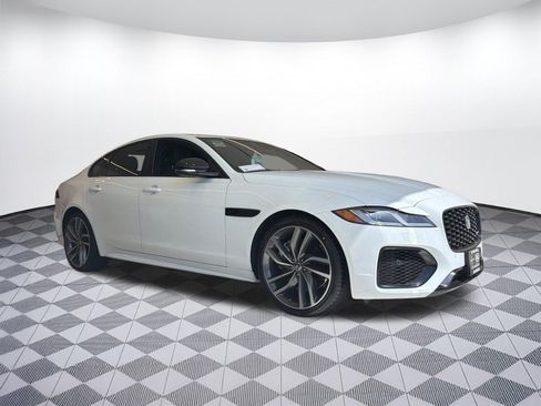 Used 2024 Jaguar XF R-Dynamic SE AWD/4WD image 7