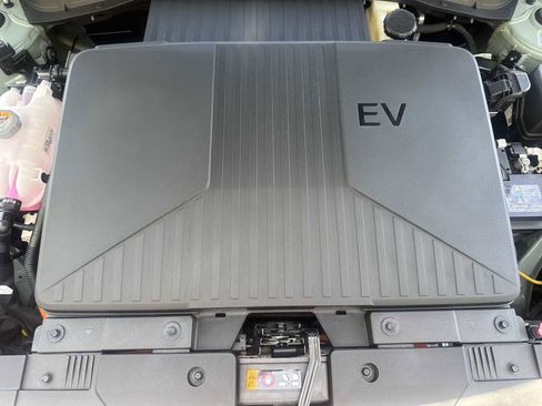 Used 2024 Hyundai Kona SEL FWD image 13