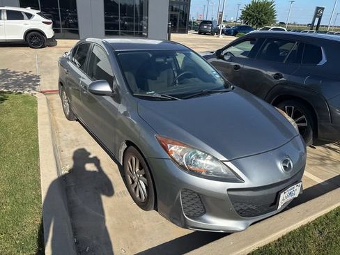 Used 2012 MAZDA MAZDA3 i Touring FWD image 3