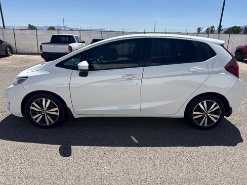 Used 2017 Honda Fit EX image 2