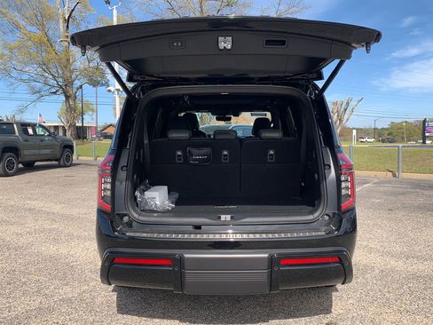 New 2025 Nissan Armada PRO-4X w/ Pro-4X Premium Package image 5