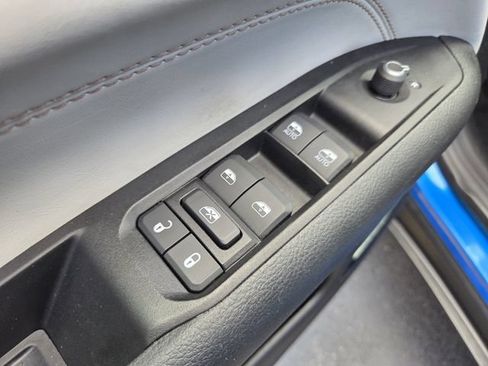 Used 2022 Jeep Compass Limited AWD/4WD image 19