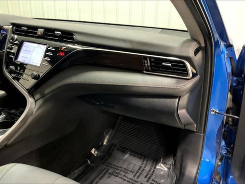 Certified 2020 Toyota Camry LE image 17