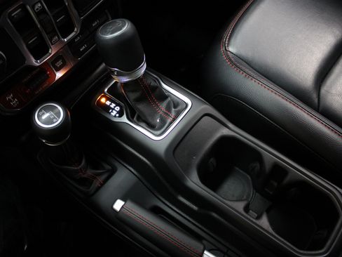 Used 2019 Jeep Wrangler Unlimited Rubicon image 33