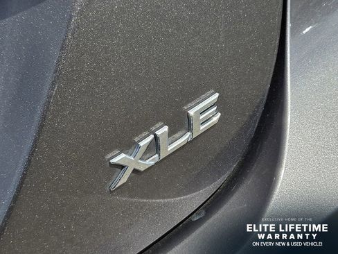 Used 2024 Toyota Camry XLE FWD image 8