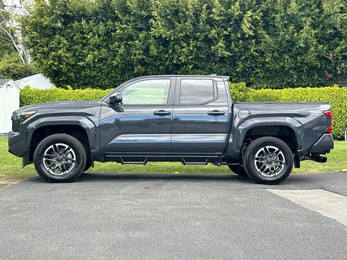 Used 2024 Toyota Tacoma TRD Sport RWD image 2
