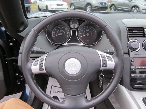 Used 2008 Saturn Sky Base 2dr Convertible w/ Premium Trim Package image 13