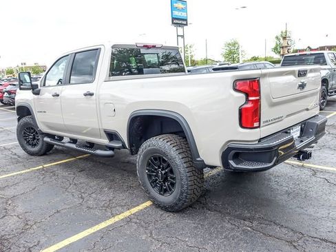 New 2026 Chevrolet Silverado 2500 ZR2 AWD/4WD image 7