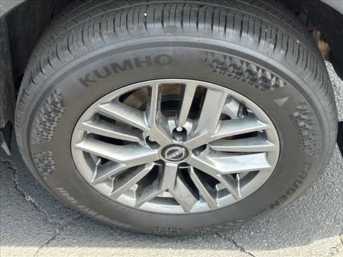Used 2026 Nissan Rogue S FWD image 23