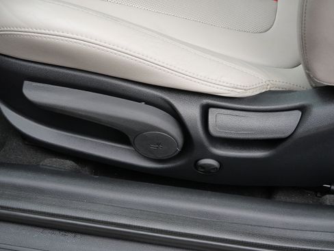 Used 2020 Hyundai Veloster Turbo Ultimate image 20