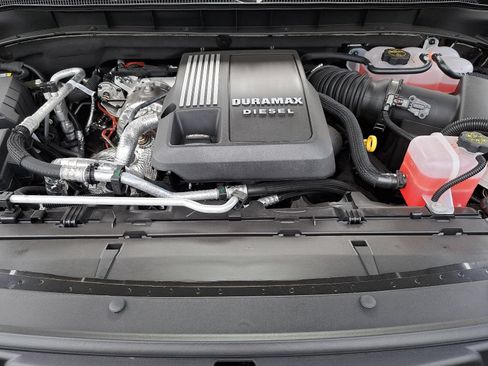 Used 2026 Chevrolet Suburban RST w/ Comfort Package RWD image 34