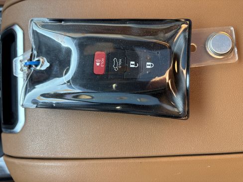 Used 2022 Toyota Highlander Platinum image 35