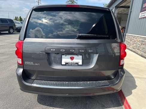 Used 2020 Dodge Grand Caravan SE w/ UConnect Hands-Free Group FWD image 4