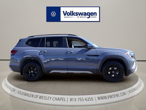 New 2026 Volkswagen Atlas Peak Edition AWD/4WD image 8