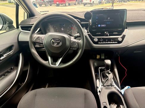 Used 2025 Toyota Corolla SE FWD image 14