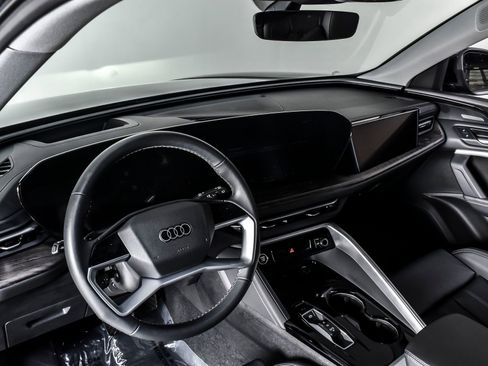 Used 2025 Audi Q5 Prestige AWD/4WD image 18